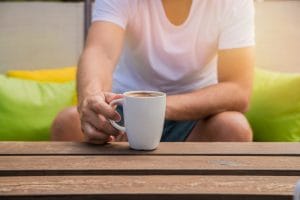 لصباح مشرق: دليلك المتكامل لروتين يومي يمنحك الطاقة والحيوية
